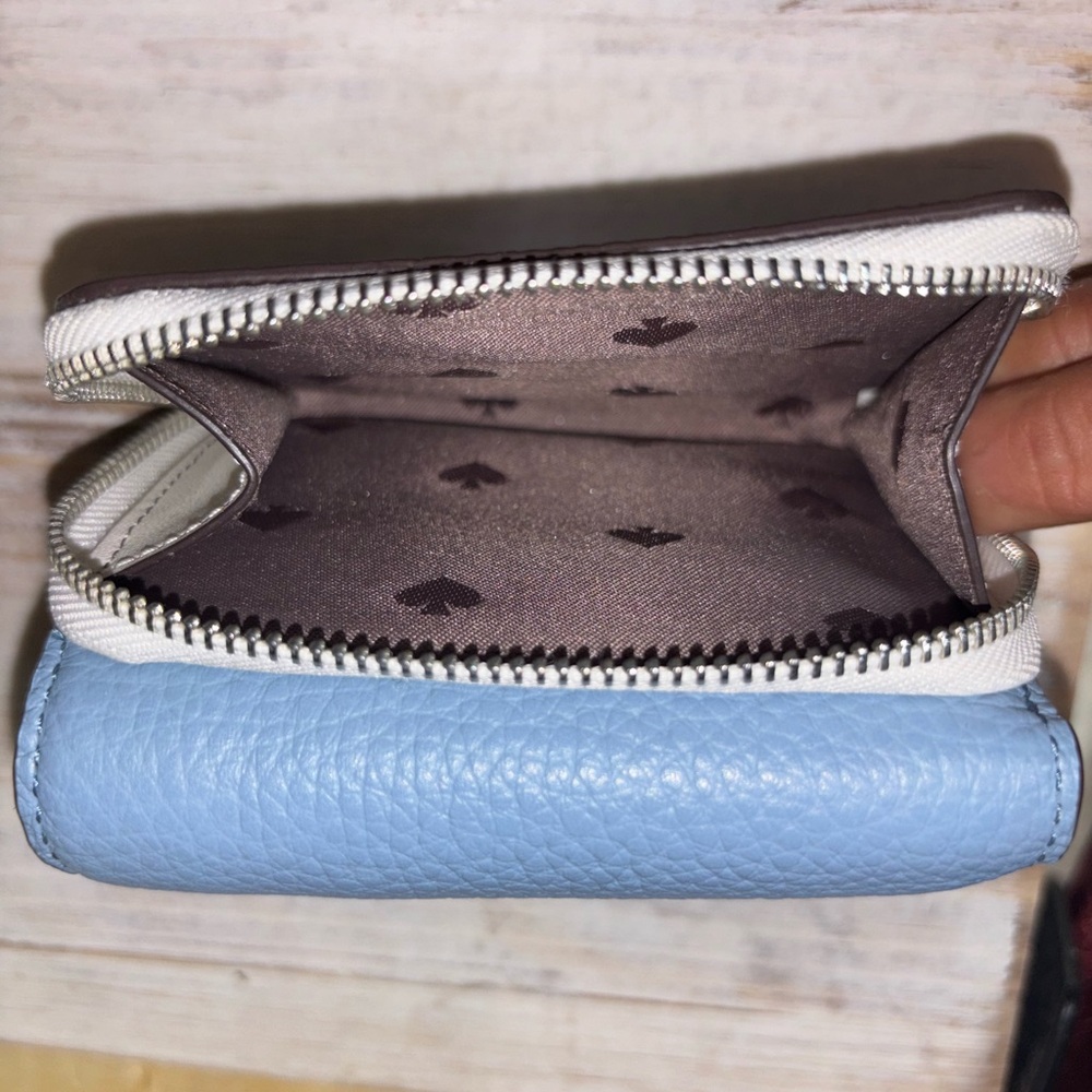 kate spade blue and brown pebbled leather bifold wallet - Picture 3 of 4